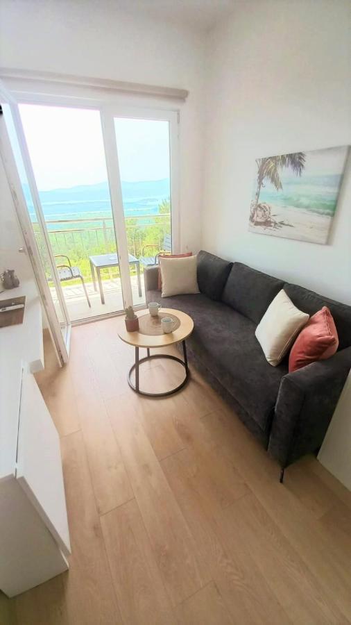 Cozy Apartments With Pool And Splendid Seaview Kavač Zewnętrze zdjęcie